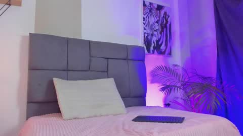 Snapshot of marianagoddes chatting on 12.19.24 Mariana online show from 12.19.24