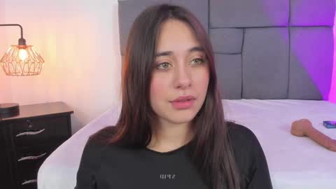 Snapshot of marianagoddes chatting on 01.31.25 Mariana online show from 01.31.25