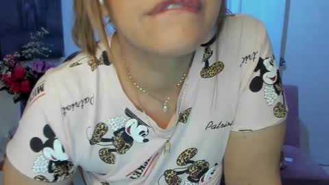 Mariana Lopez online show from 02.12.25