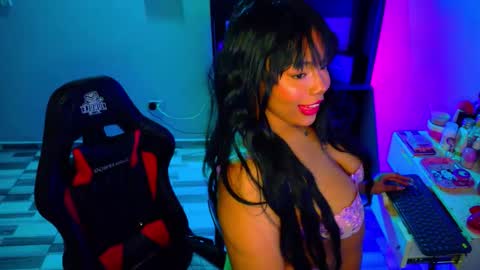 Mariana Prada online show from 11.03.25