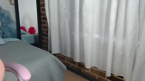 Snapshot of marianasmiith_ chatting on 09.12.25 marianasmiith_ online show from 09.12.25