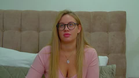 Snapshot of marianeumann chatting on 01.15.25 Maria online show from 01.15.25