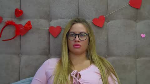 Snapshot of marianeumann chatting on 02.16.25 Maria online show from 02.16.25