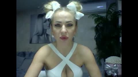 Snapshot of marianna1977 chatting on 02.11.25 marianna1977 online show from 02.11.25