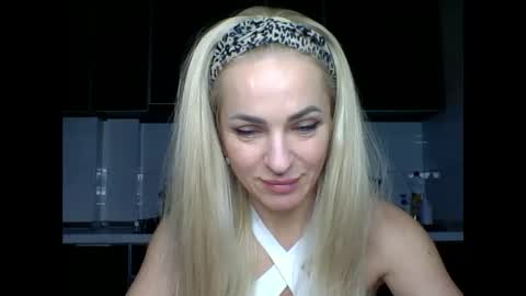 Snapshot of marianna1977 chatting on 03.04.25 marianna1977 online show from 03.04.25