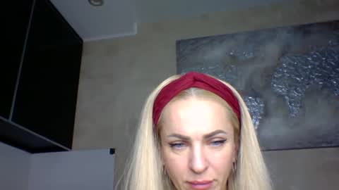 Snapshot of marianna1977 chatting on 03.08.25 marianna1977 online show from 03.08.25