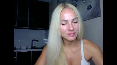 Snapshot of marianna1977 chatting on 10.08.25 marianna1977 online show from 10.08.25