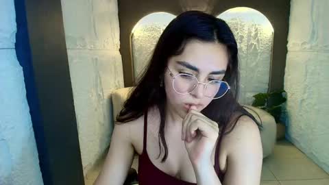 Snapshot of marianna_r_ chatting on 02.25.26 marianna_r_ online show from 02.25.26