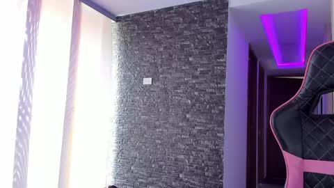 M A R I A N E online show from 04.12.26