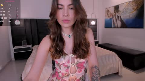 Marianne  online show from 02.06.25