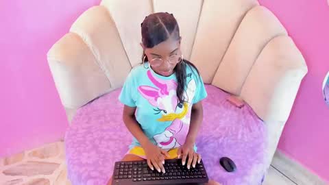 Snapshot of marianrosse chatting on 09.08.25 marianrosse online show from 09.08.25