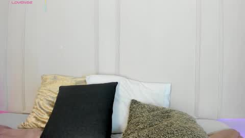 Maria Pettit online show from 01.14.26