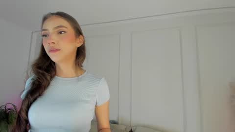 Maria Pettit online show from 07.04.26