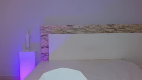 Snapshot of mariatayler1 chatting on 02.14.25 mariatayler1 online show from 02.14.25
