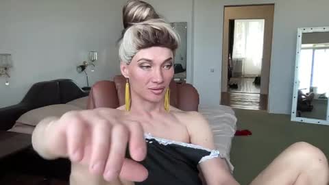 Mari online show from 04.17.26