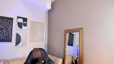 Snapshot of marie_bass chatting on 06.22.26 marie_bass online show from 06.22.26
