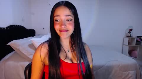 Nicolle online show from 10.04.25