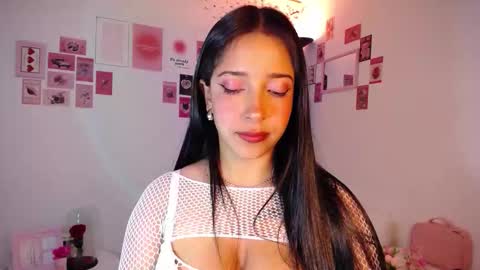 Nicolle online show from 02.05.26