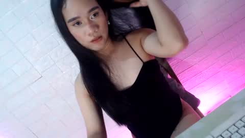 Snapshot of marie_lopez chatting on 06.16.26 yourdreamgirl MARIE online show from 06.16.26