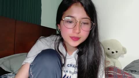 Snapshot of marie_pourtoi69 chatting on 12.12.24 700 pm Washington time online show from 12.12.24