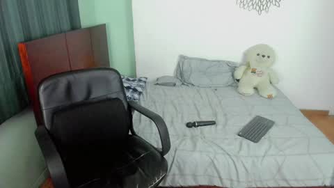 Snapshot of marie_pourtoi69 chatting on 01.14.25 700 pm Washington time online show from 01.14.25