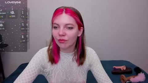 Snapshot of marie_reyess chatting on 06.24.26 Marie 3 online show from 06.24.26