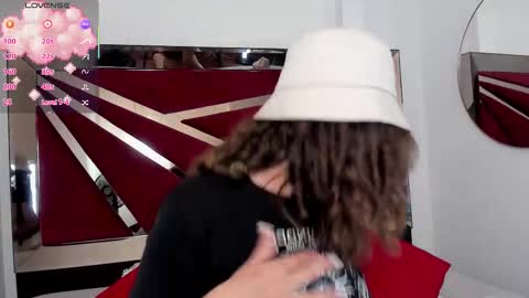 Snapshot of marieetaylor chatting on 02.20.26 Mariee online show from 02.20.26