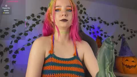 Mariel Gold online show from 10.30.25