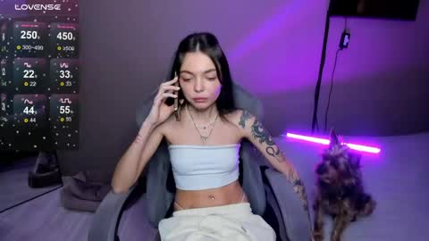 Snapshot of mariella__adams chatting on 04.09.26 Maria online show from 04.09.26