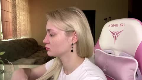 Hey Im Ash  I think together we can hit first 10 thumbs up online show from 03.07.26