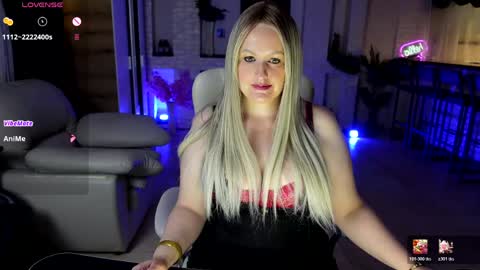 Snapshot of mariemlui chatting on 05.22.26 mariemlui online show from 05.22.26