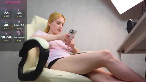 Snapshot of marietta__castro chatting on 12.11.24 Marietta online show from 12.11.24
