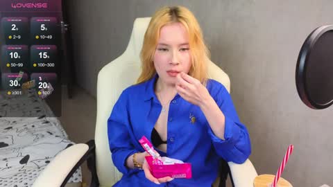 Snapshot of marietta__castro chatting on 12.24.24 Marietta online show from 12.24.24