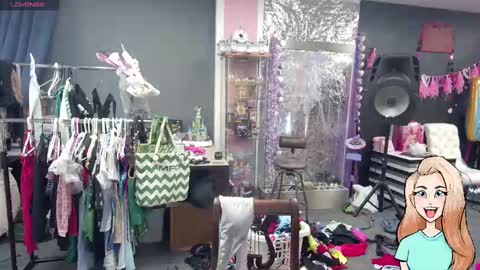 Snapshot of mariewaters chatting on 01.22.25 Marie Ann Waters online show from 01.22.25