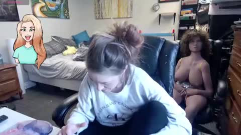 Snapshot of mariewaters chatting on 02.11.25 Marie Ann Waters online show from 02.11.25