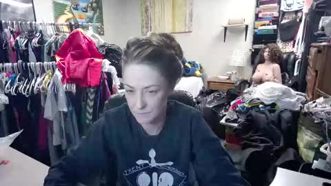 Snapshot of mariewaters chatting on 03.10.25 Marie Ann Waters online show from 03.10.25