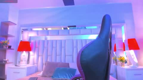 mariiahneedles online show from 02.11.26