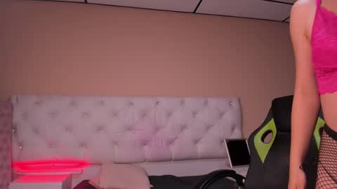 Snapshot of mariie_tayy chatting on 12.12.24 mariie_tayy online show from 12.12.24