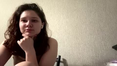 Snapshot of mariluarreola chatting on 03.30.26 Emmie online show from 03.30.26