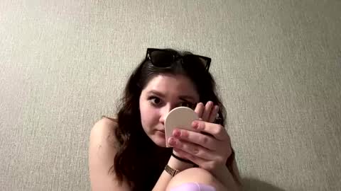 Snapshot of mariluarreola chatting on 03.31.26 Emmie online show from 03.31.26