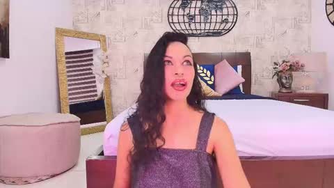 MARIYLN BLAKE  online show from 11.14.25