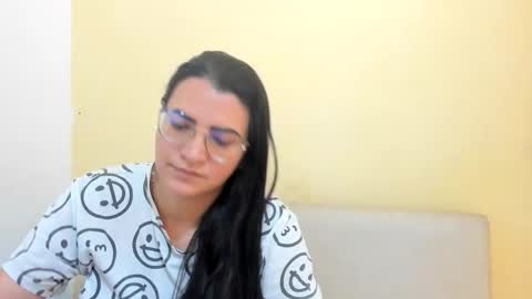 Snapshot of marilyn_garcia chatting on 04.25.26 MARILYN SEXY online show from 04.25.26