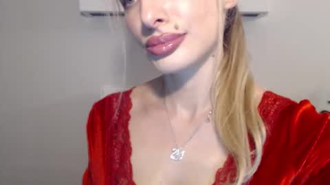 Snapshot of marilyndevilish chatting on 12.01.24 MarilynDevilish online show from 12.01.24