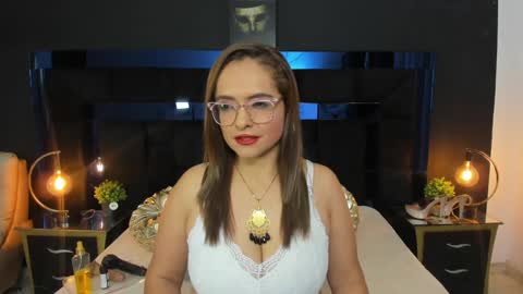 Marilyn Vega online show from 12.07.24
