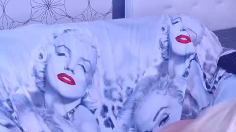 Snapshot of marimais chatting on 07.14.26 Mary Mais online show from 07.14.26