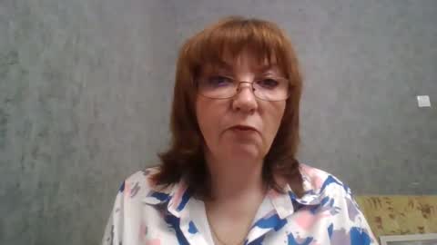 Snapshot of marinamrs chatting on 10.02.25 marinamrs online show from 10.02.25