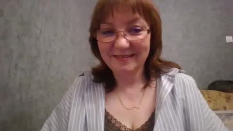 Snapshot of marinamrs chatting on 10.03.25 marinamrs online show from 10.03.25