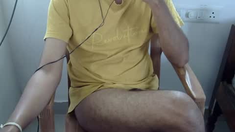 Snapshot of marinavine chatting on 07.19.26 The SHY UncutBoy online show from 07.19.26