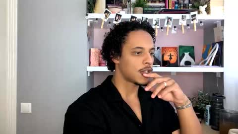 Snapshot of marinaxmonroe chatting on 10.17.25 MarinaxMonroe online show from 10.17.25