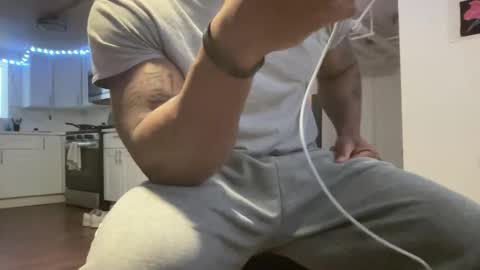 Snapshot of marineguyk19 chatting on 12.05.25 Z online show from 12.05.25